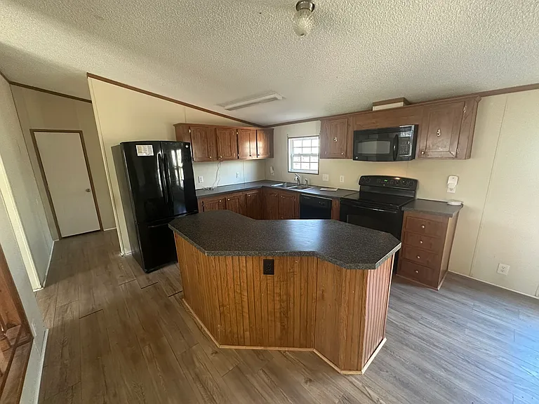 856 Songbird St — Photo 3