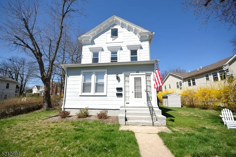 2 bed, 1.0 bath, $2,700 — Photo 3