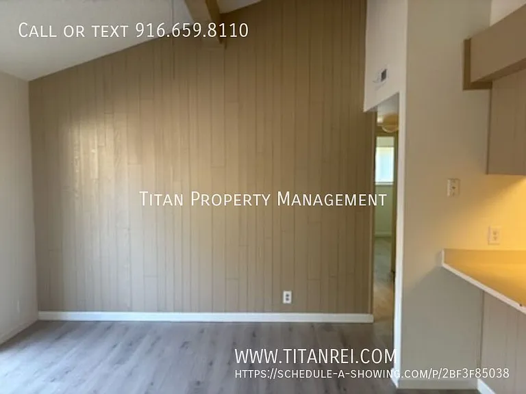 1050 Clinton Rd — Photo 4
