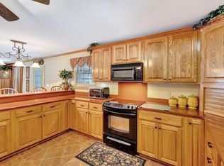 602 Pitts Bayshore Dr, Freeport, FL 32439