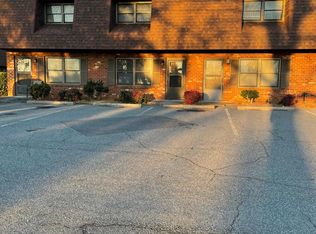 208 W 5th St APT B, Lexington, NC 27292