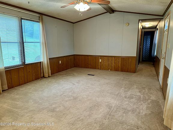 4th image of 24 Snyder Rd