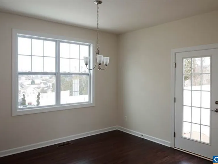 2410 Winthrop Dr — Photo 5