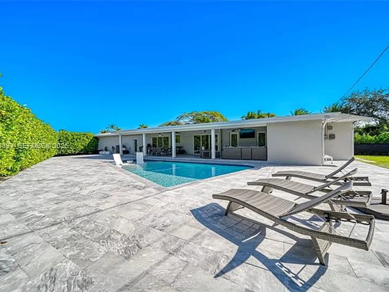 10600 SW 80th Ct — Photo 36