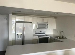 600 Three Islands Blvd APT 820, Hallandale, FL 33009