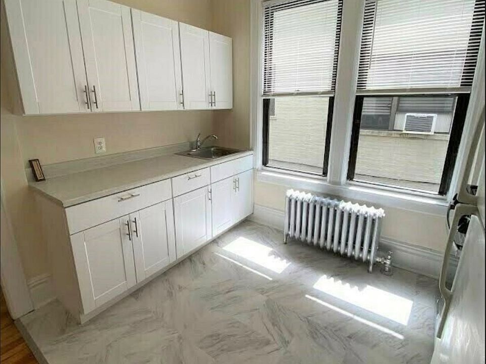 1st image of 25-70 42nd St #2RR