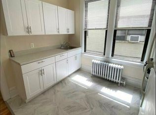 25-70 42nd St #REAR2, Astoria, NY 11103