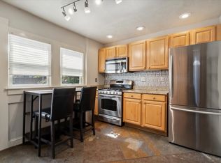 1640 Waverly St, Philadelphia, PA 19146