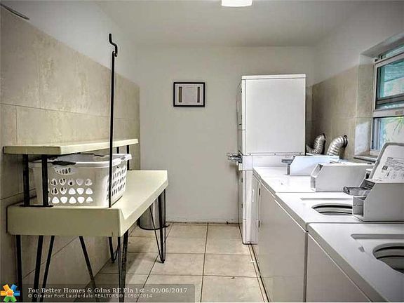4th image of 3260 NE 19th Ave APT 14