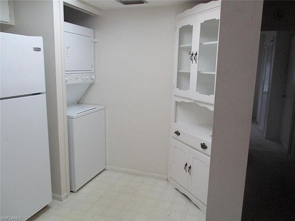 3rd image of 2141 SE 15th Pl APT 107