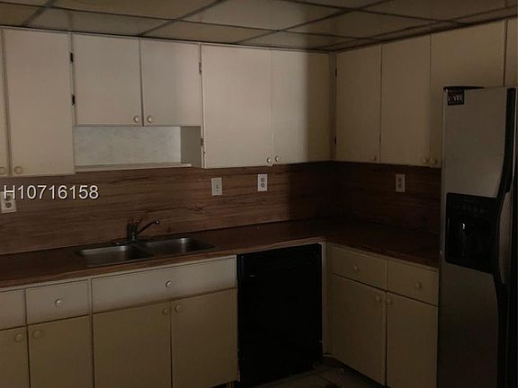 3rd image of 19205 NW 64th Ct