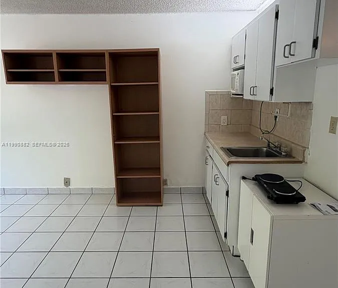 6484 Indian Creek Dr #107 — Photo 12