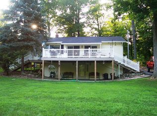588 Lakeshore Dr, Willard, OH 44890