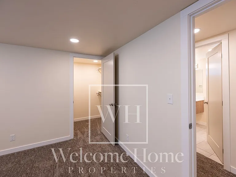 521 Ankeny St — Photo 35