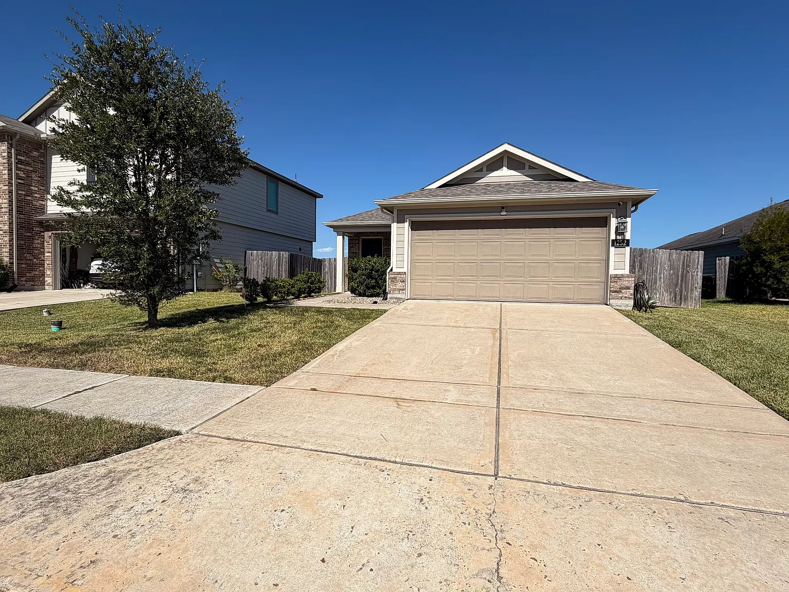 3 bed, 1550 sqft, $2,200 — Photo 2