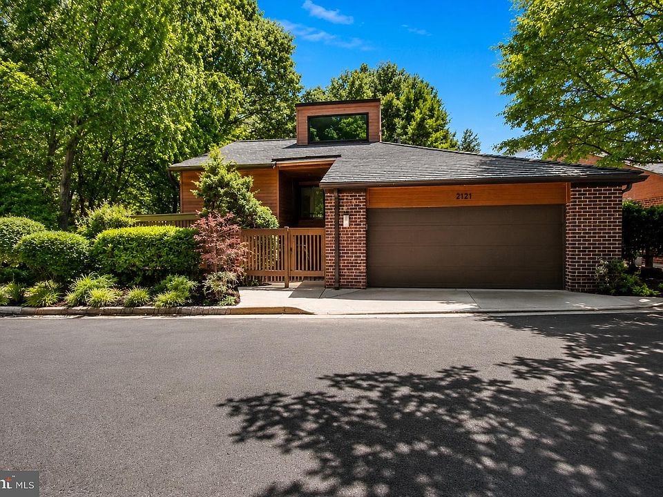 1st image of 2121 Cabots Point Ln