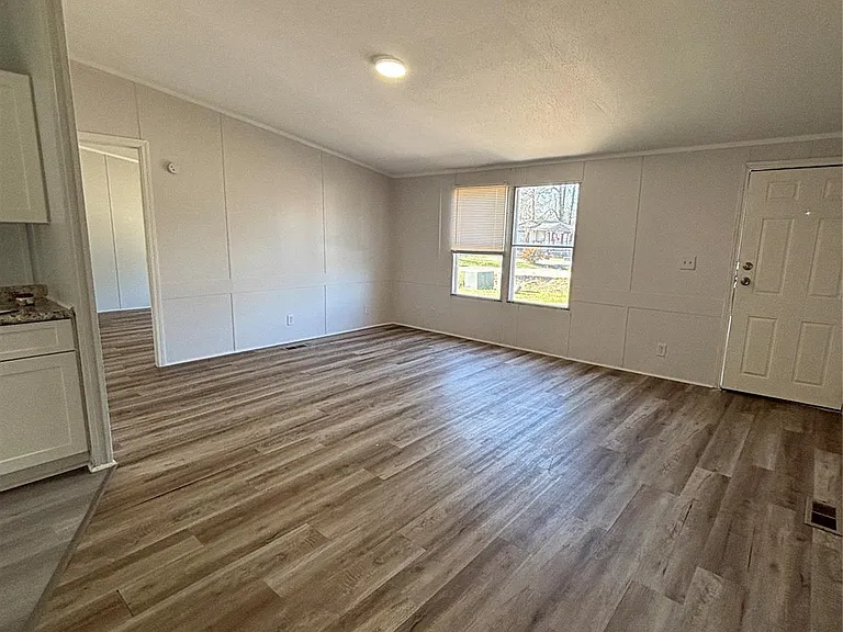 16509 Brittany Way — Photo 3