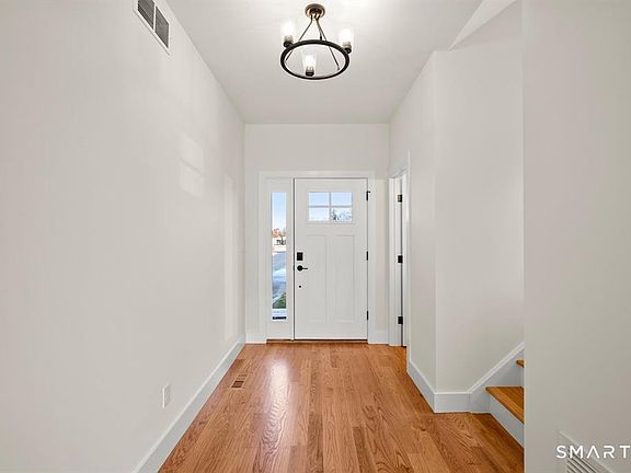 2nd image of 14 Fieldstone Court #14