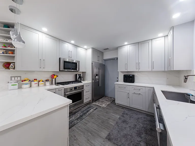 19311 Sterling Dr — Photo 11