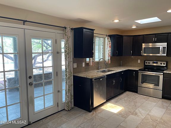 3rd image of 1281 W Dawn Dr