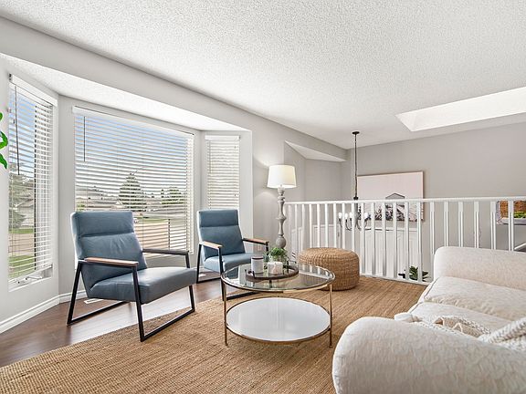 4th image of 75 Charlton Cres