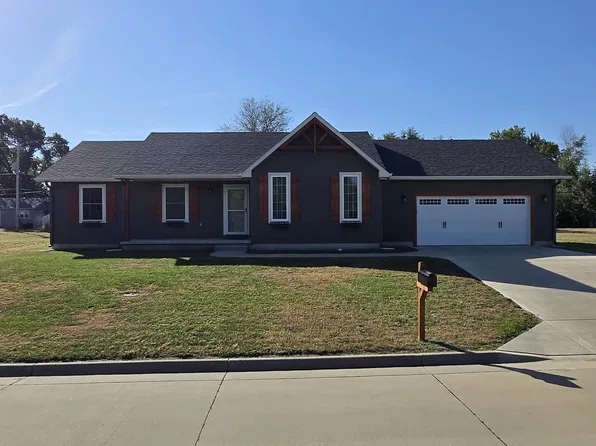 216 Eagle Dr, Abilene, KS 67410