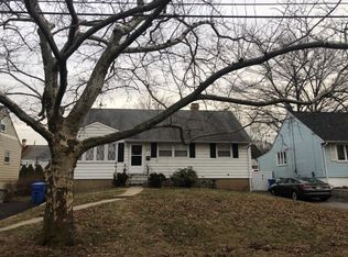 13 Winter St, Iselin, NJ 08830