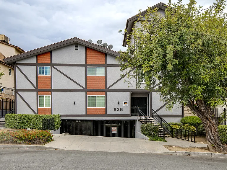 536 E Cypress Ave #301 — Photo 3