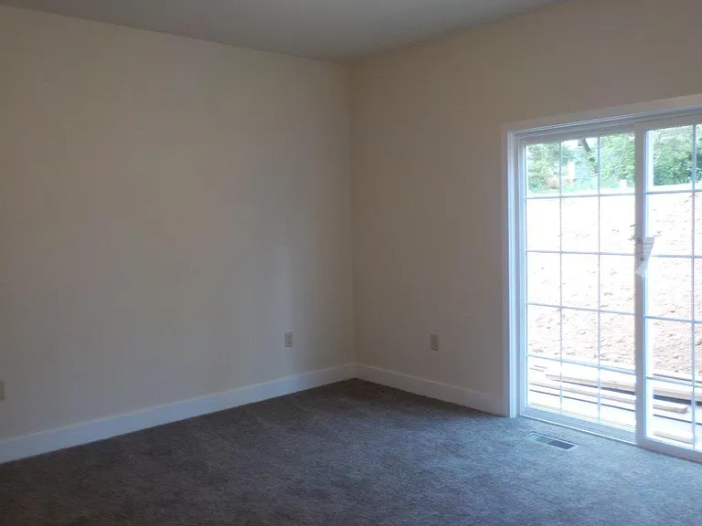239 Easterly Pkwy — Photo 12