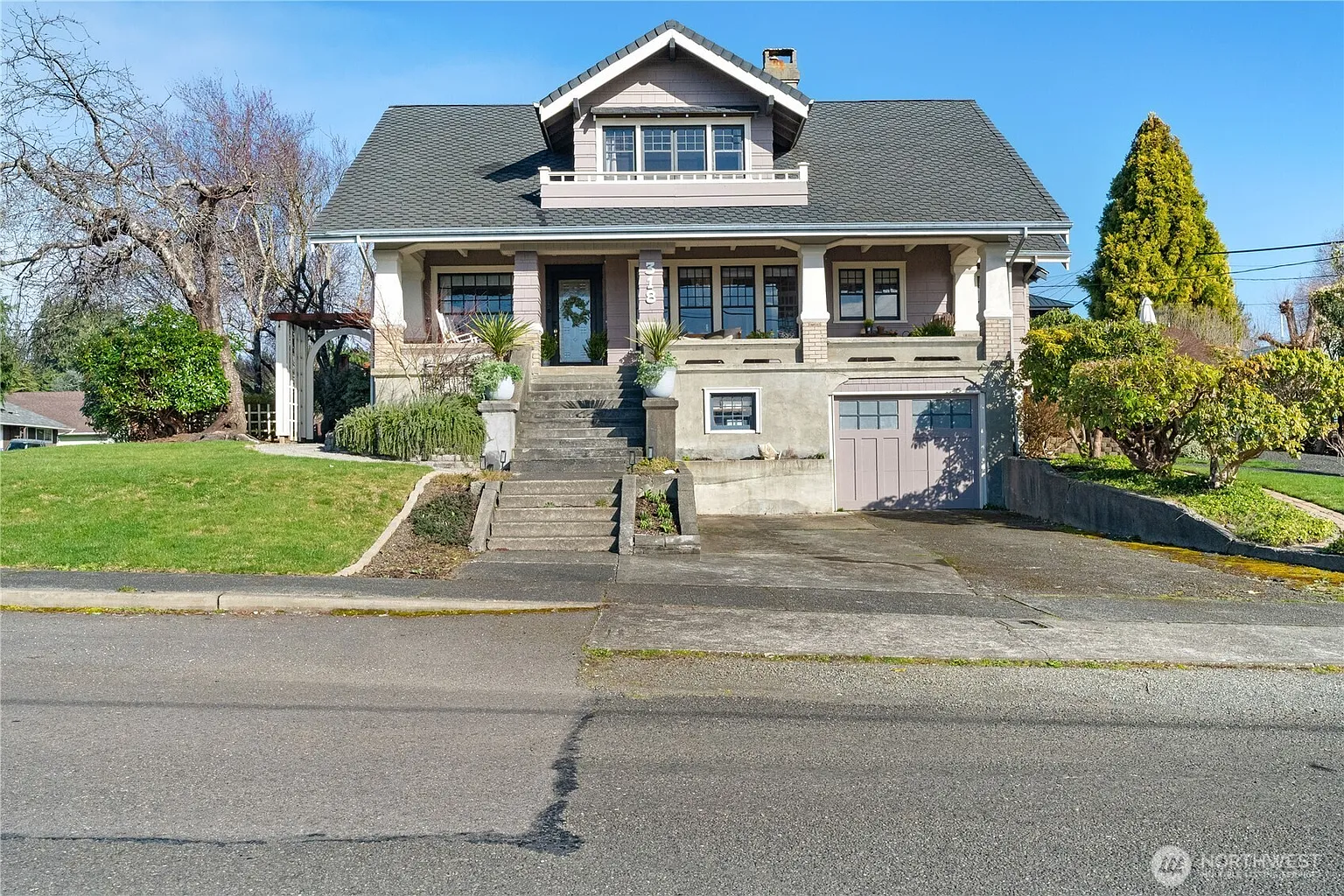 318 W Marcy Avenue photo 1