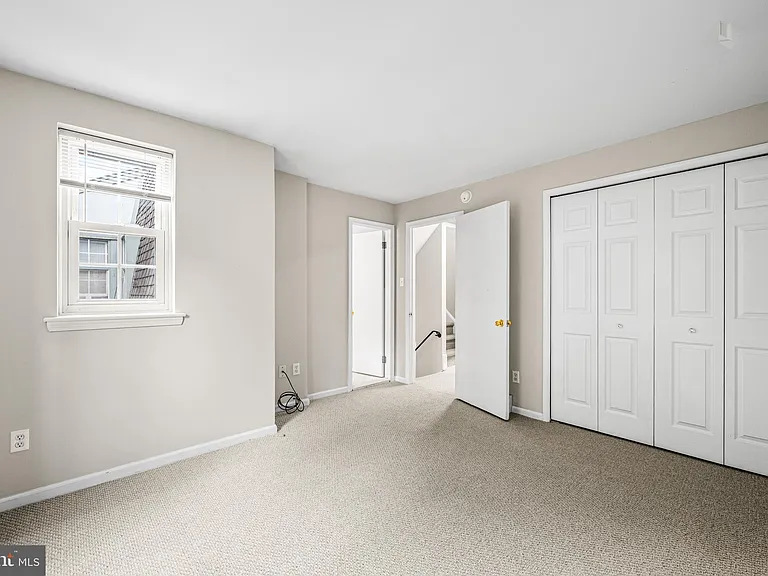 15 Llanfair Rd #D — Photo 19