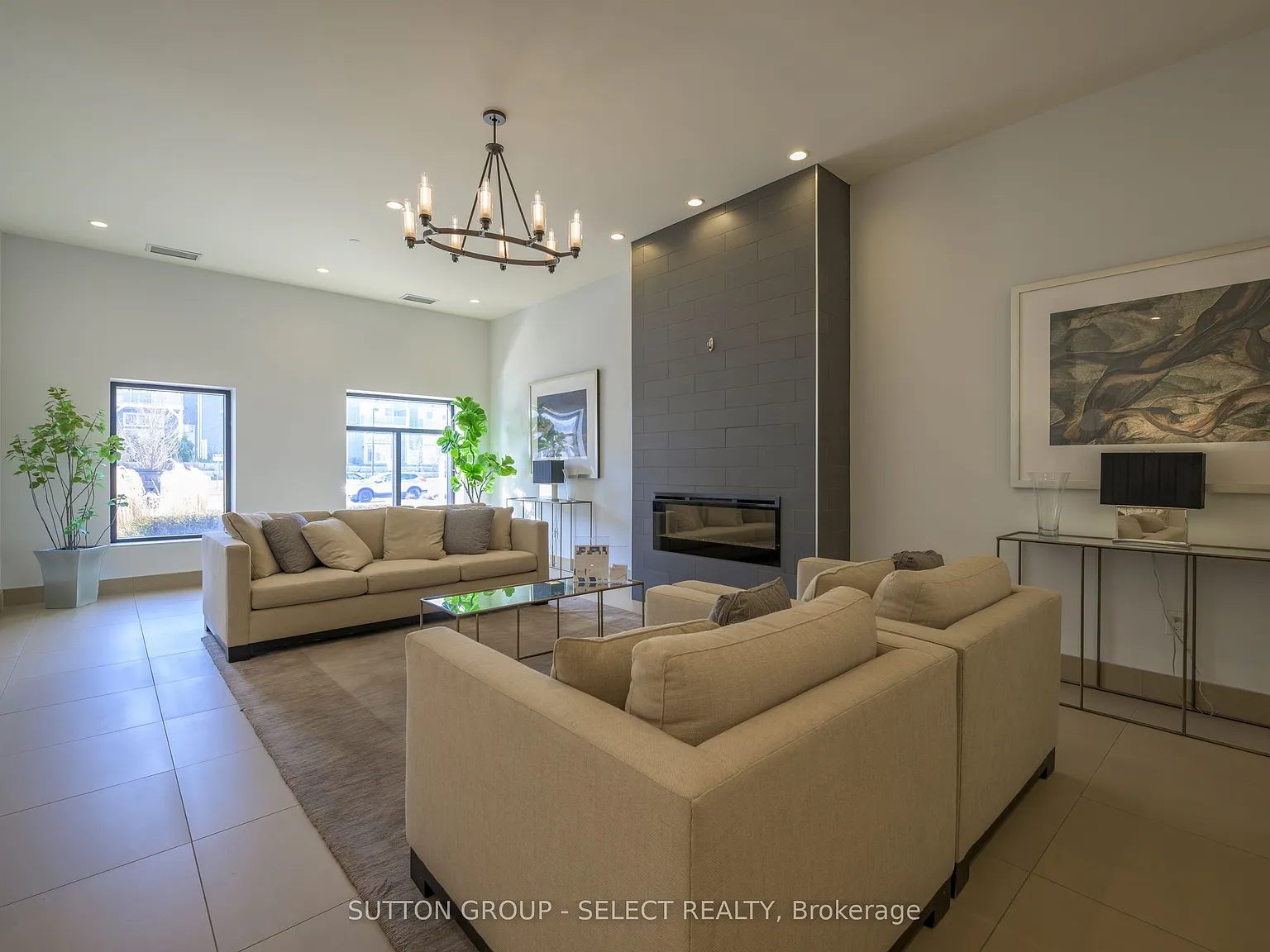 2 bed, $3,200 — Photo 2