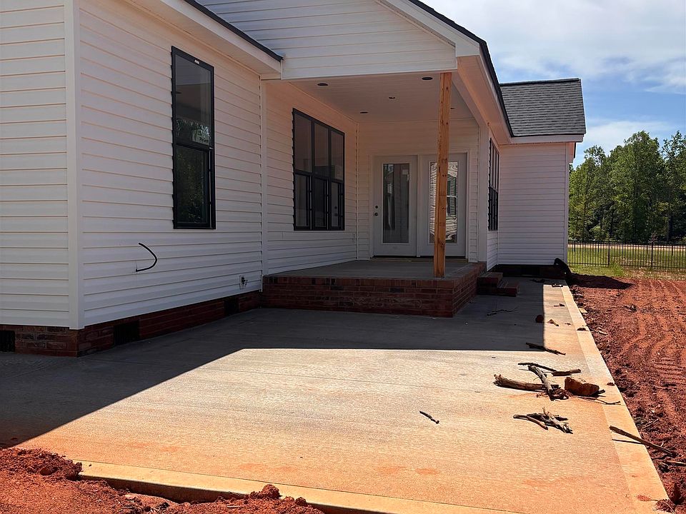 2nd image of 27 Worthmore Ct #7-RE