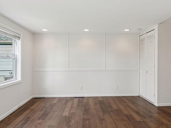 4th image of 1707 Sheridan Ave