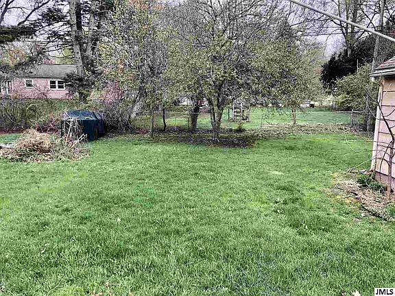 4th image of 1514 Kensington Dr