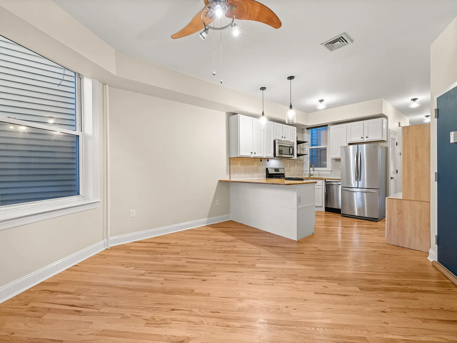 2 bed, 1.0 bath, 750 sqft, $2,550 — Photo 3