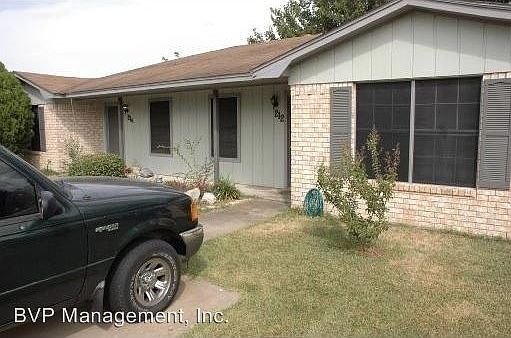 1st image of 212 Yale Cir