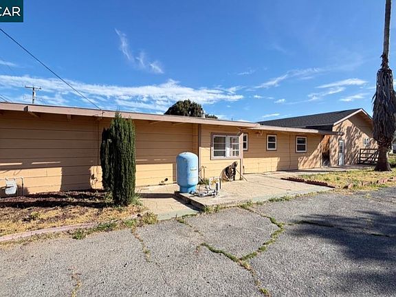 2nd image of 5284 Elm Ln