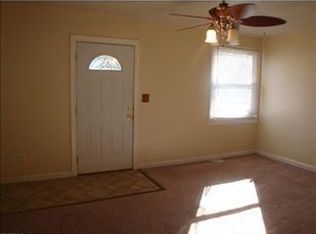 37 Cavalier Rd, Hampton, VA 23669