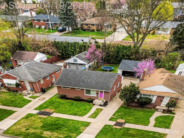 9075 W Parkway St, Detroit, MI 48239