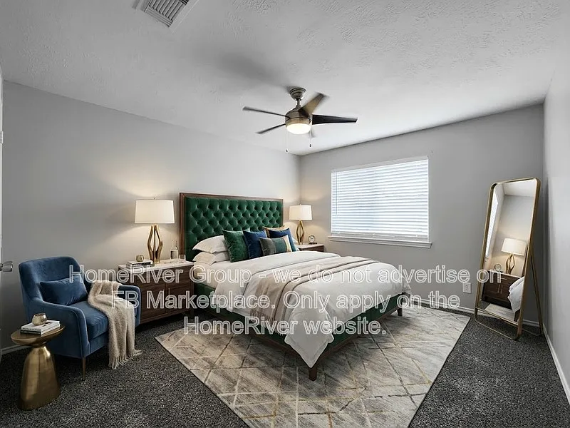 4 bed, 2.5 bath, 2300 sqft, $2,345 — Photo 4