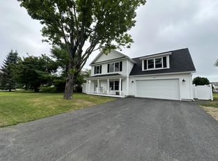 11 Intrepid St, Brunswick, ME 04011