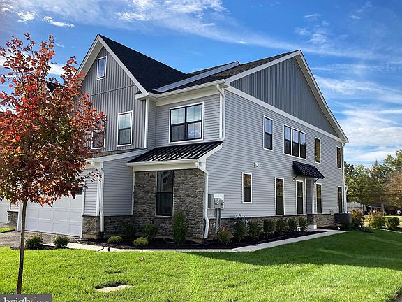 2nd image of 25 Mill Creek Dr #13