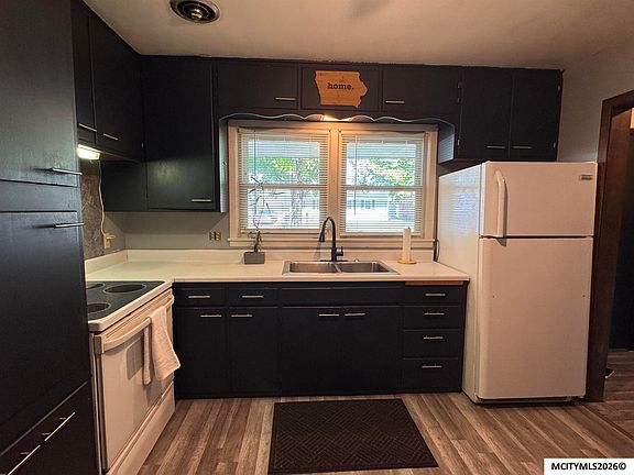 3rd image of 153 Sunny Cir