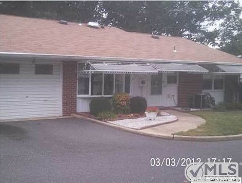 1st image of 912A Dumbarton Dr