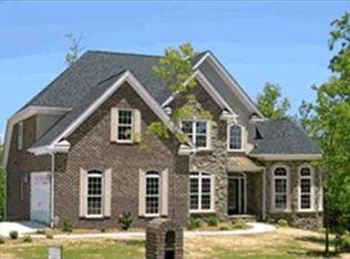 786 Players Ridge Rd, Hickory, NC 28601