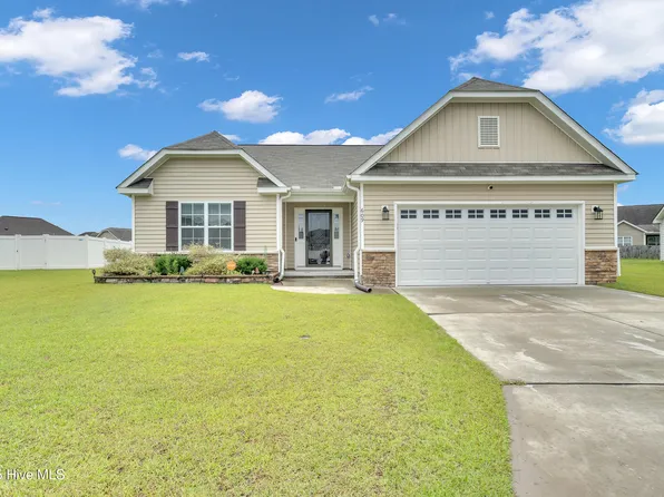 609 Moonstone Court, Winterville, NC 28590