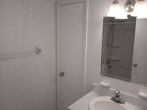5th image of 8032 Stark Ave APT A