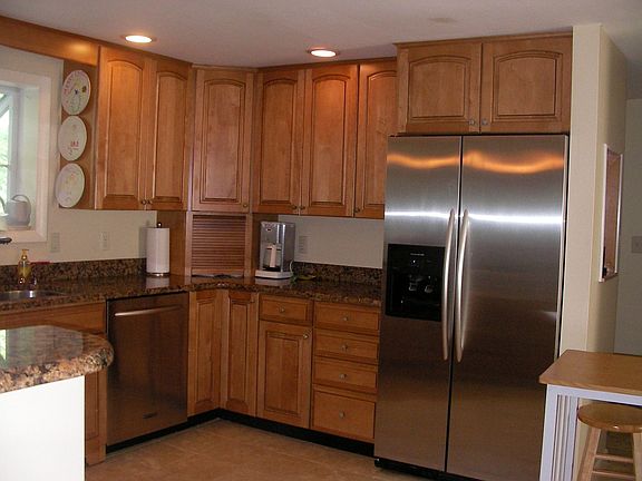 Maple/Granite/Stainless