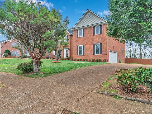 2nd image of 201 Dandridge Dr